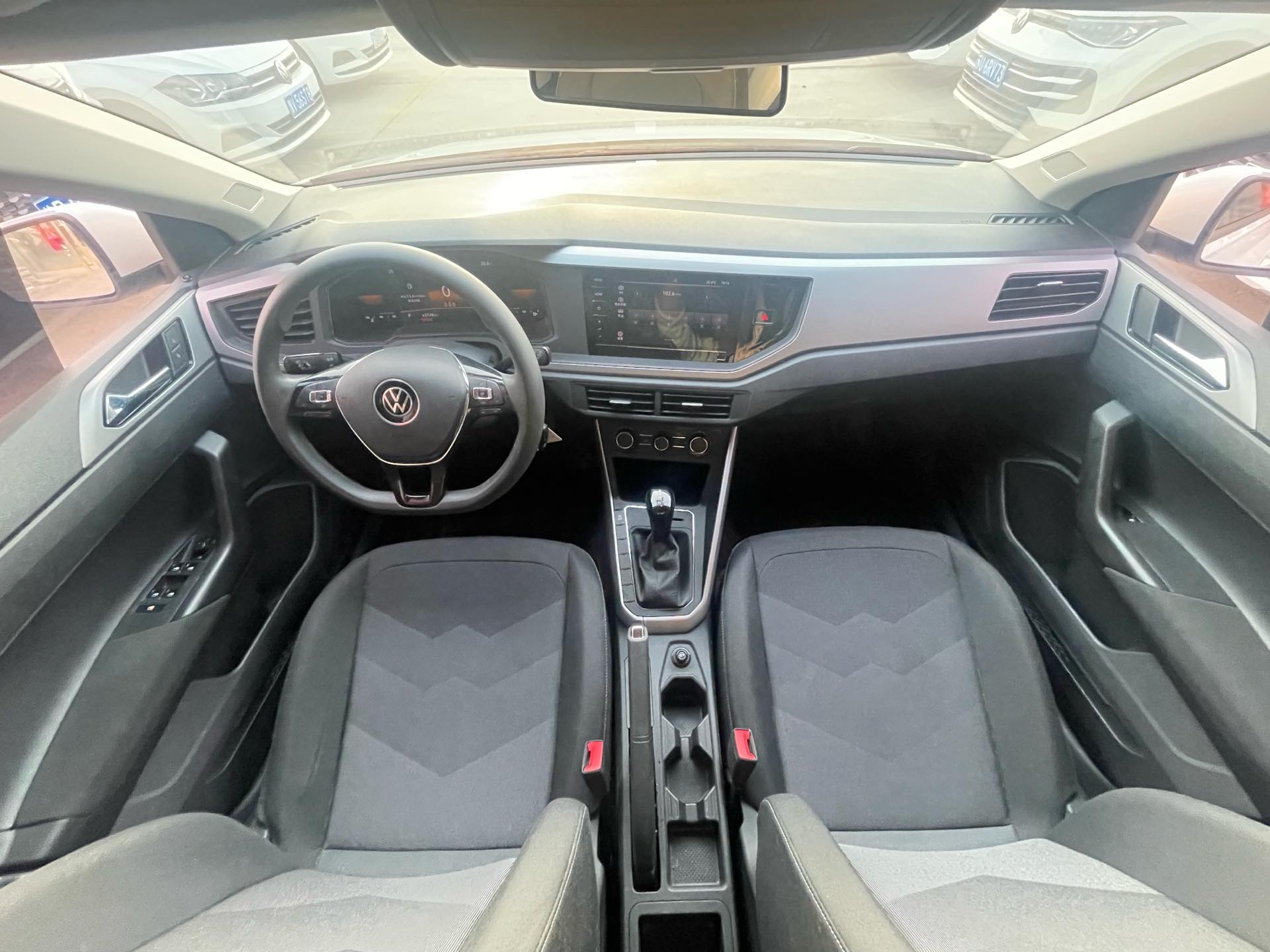 Volkswagen Polo 2023 изображение автомобиля #7