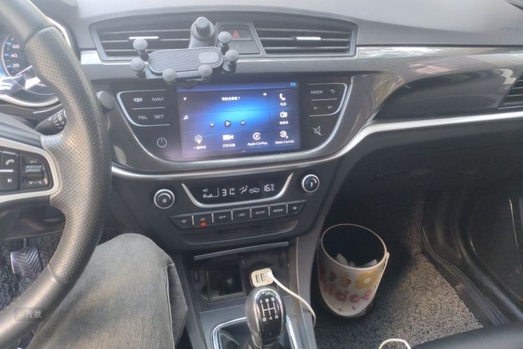 GEELY Emgrand 2016 car image #15