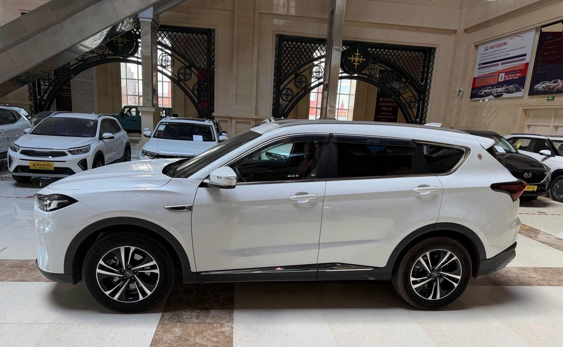 Jetour X70 PLUS 2022 car image #5