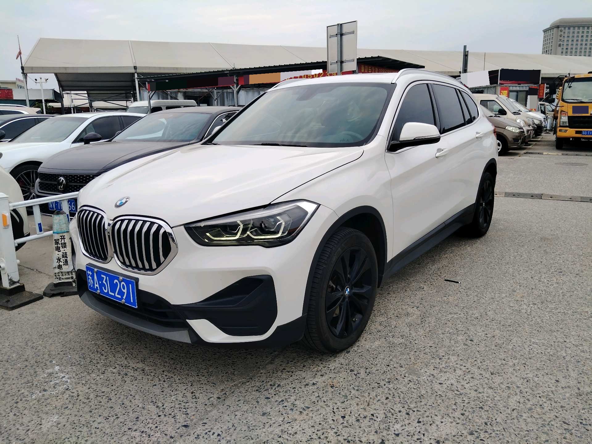 BMW X1 2020 BMW X1 2020 car image