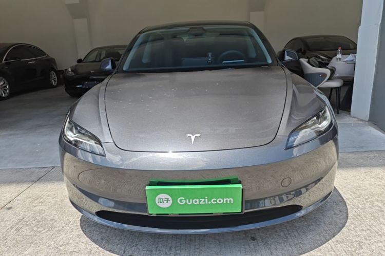 Tesla Model 3 2024 car image #3