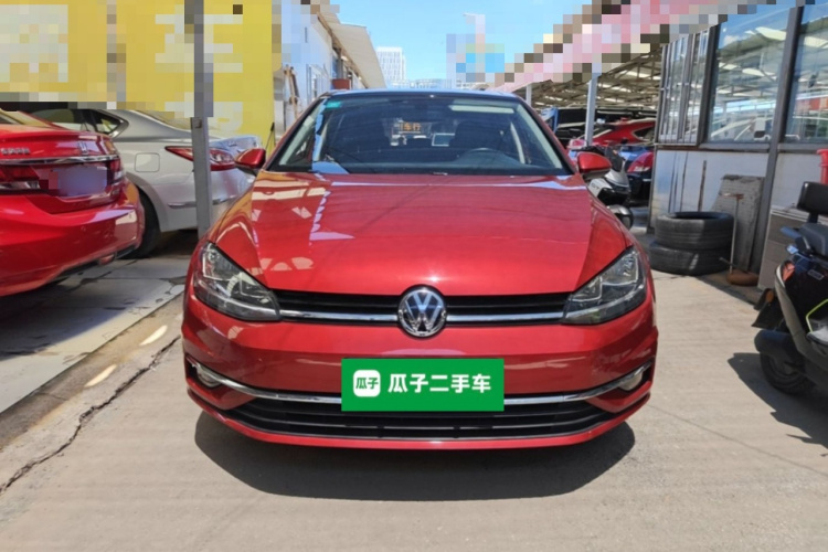 Volkswagen Golf 2019 car image #3