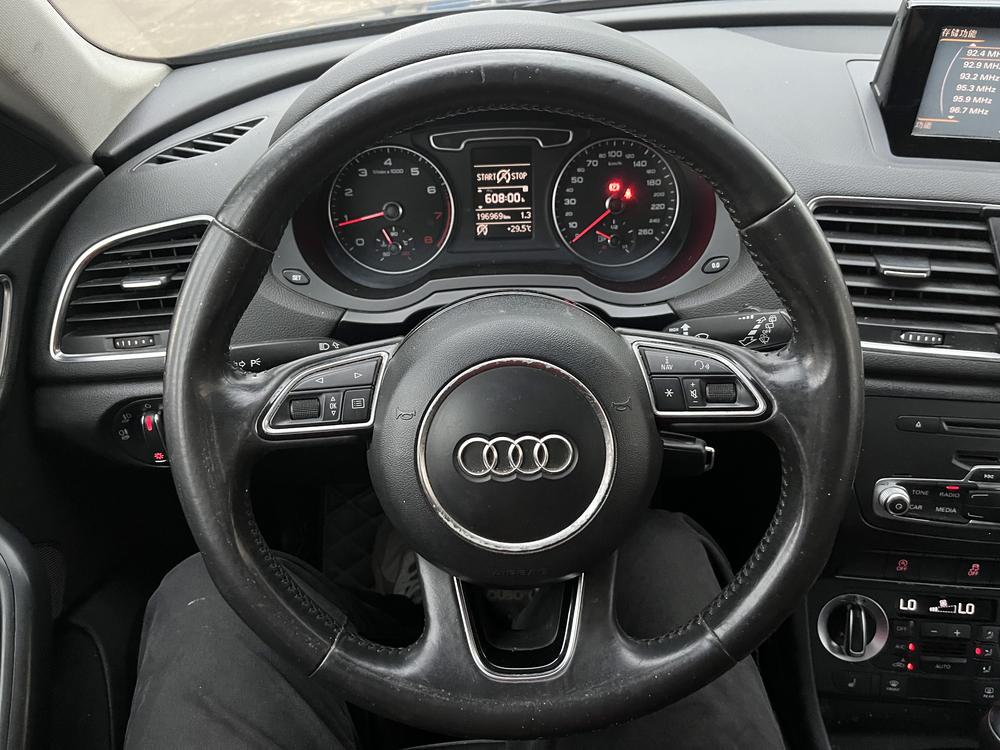 Audi Q3 2014 car image #15