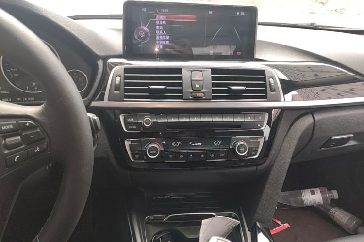 BMW 3 Series 2017 car image #13
