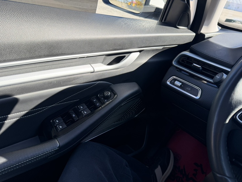 GEELY Emgrand 2024 car image #10