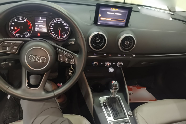 Audi A3 2020 immagine di auto #10