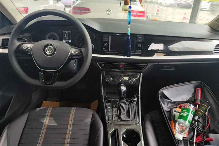Volkswagen Lavida 2018 #10 Volkswagen Lavida 2018 изображение автомобиля #10