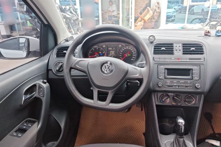 Volkswagen Polo 2016 #11 Volkswagen Polo 2016 car image #11