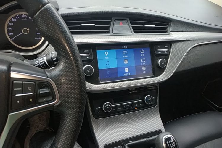 GEELY Emgrand GS 2017 #13 GEELY Emgrand GS 2017 car image #13