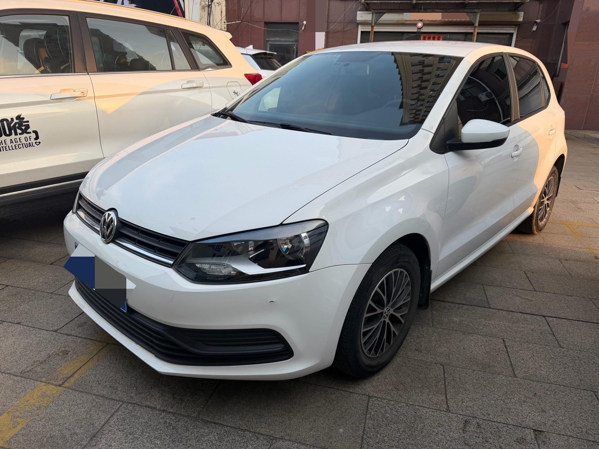 Volkswagen Polo 2019 car image 