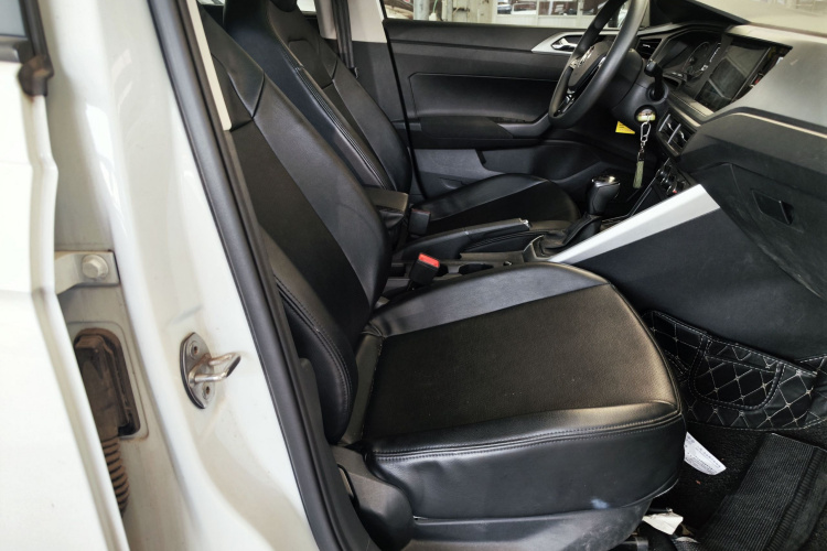 Volkswagen Polo 2021 car image #24