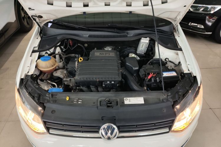 Volkswagen Polo 2016 car image #20