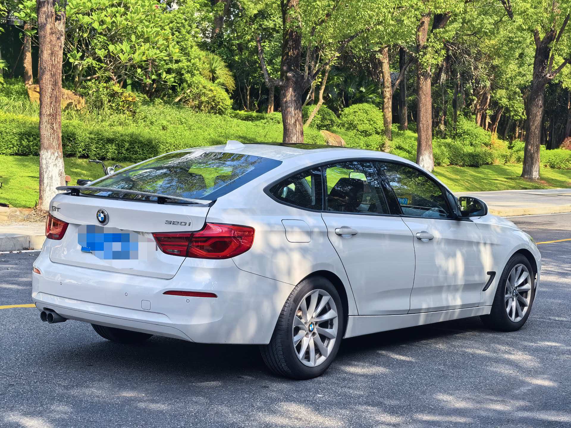 BMW 3 Series GT 2018 #7 BMW 3 Series GT 2018 car image #7