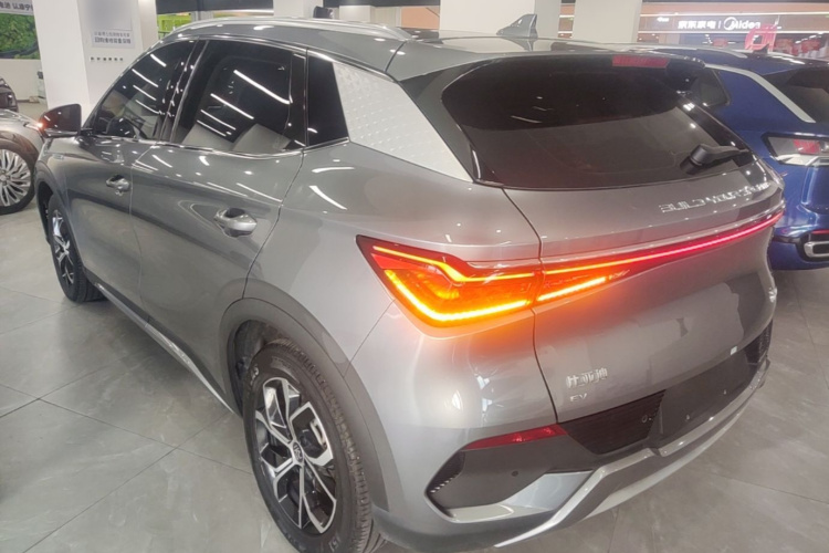 BYD Yuan Plus 2023 immagine di auto #5