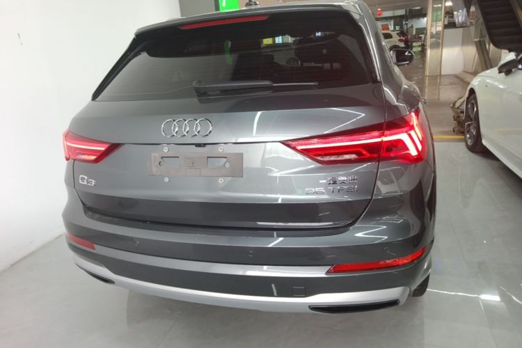Audi Q3 2021 car image #6