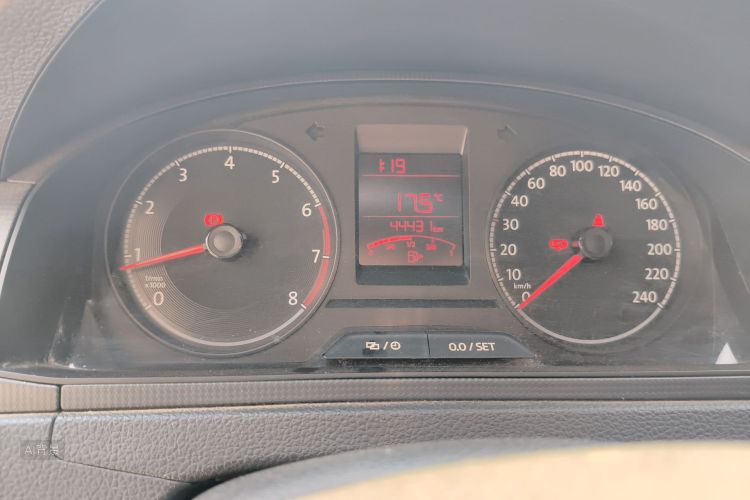 Volkswagen Santana 2020 car image #13
