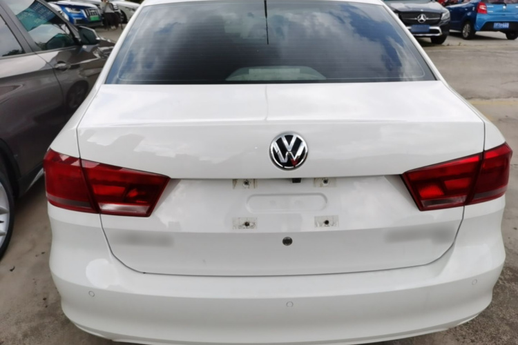 Volkswagen Santana 2016 car image #6