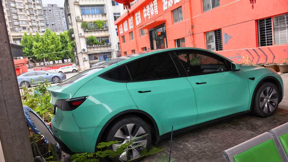 Tesla Model Y 2023 #6 Tesla Model Y 2023 car image #6