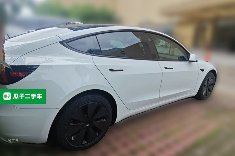 Tesla Model 3 2026 immagine di auto #7