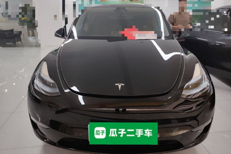 Tesla Model Y 2023 car image #3