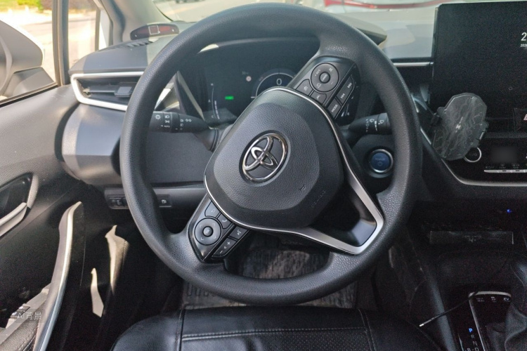 Toyota Corolla 2023 car image #12