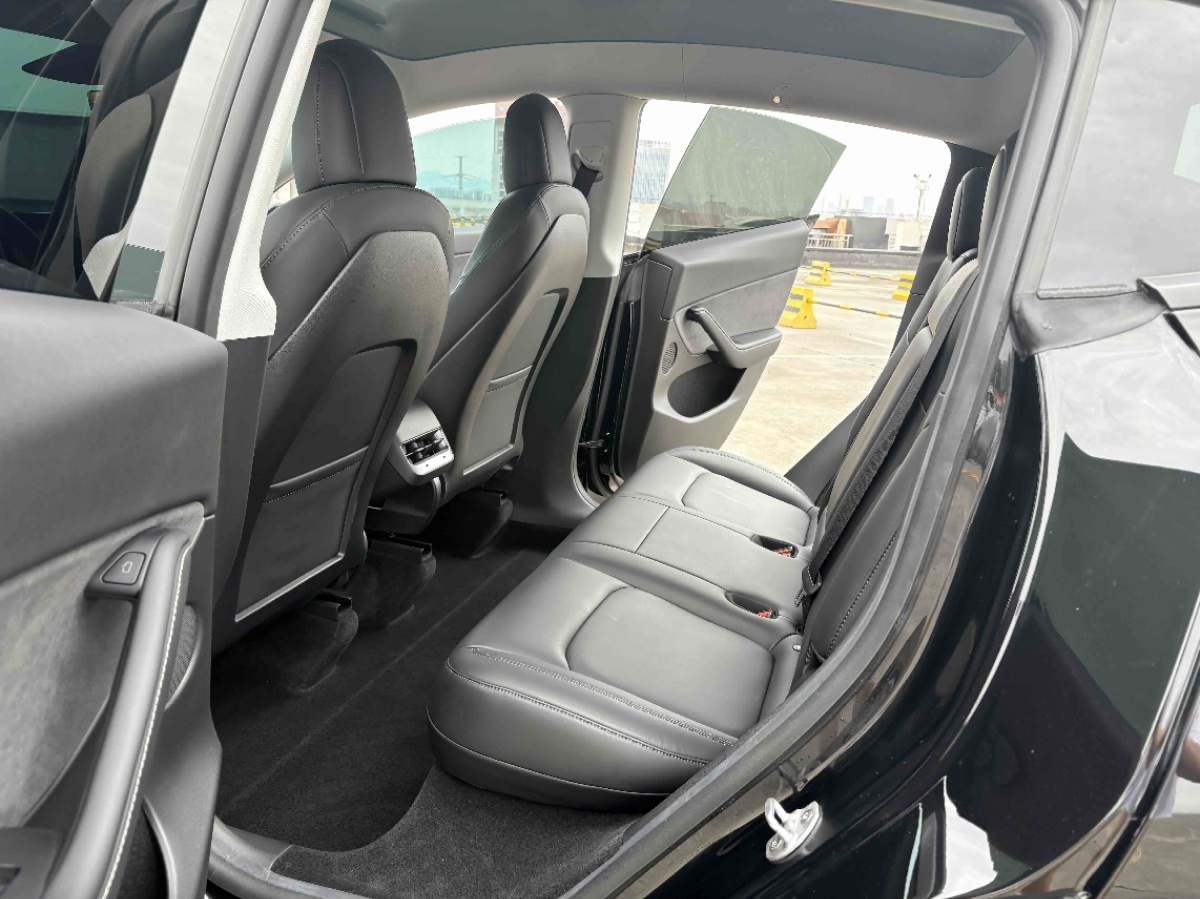 Tesla Model Y 2022 #8 Tesla Model Y 2022 car image #8