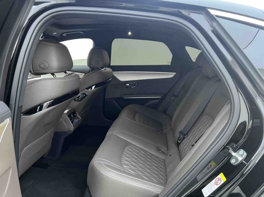 BYD Han 2022 #6 BYD Han 2022 car image #6