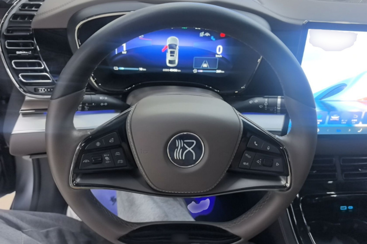 BYD Han 2024 car image #11
