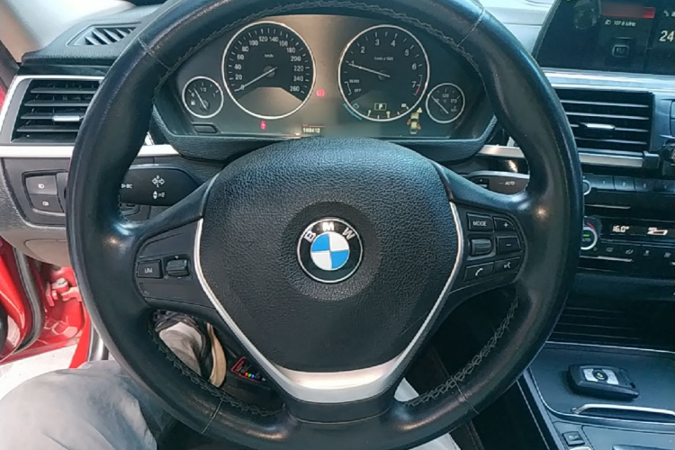 BMW 3 Series 2018 #11 BMW 3 Series 2018 car image #11
