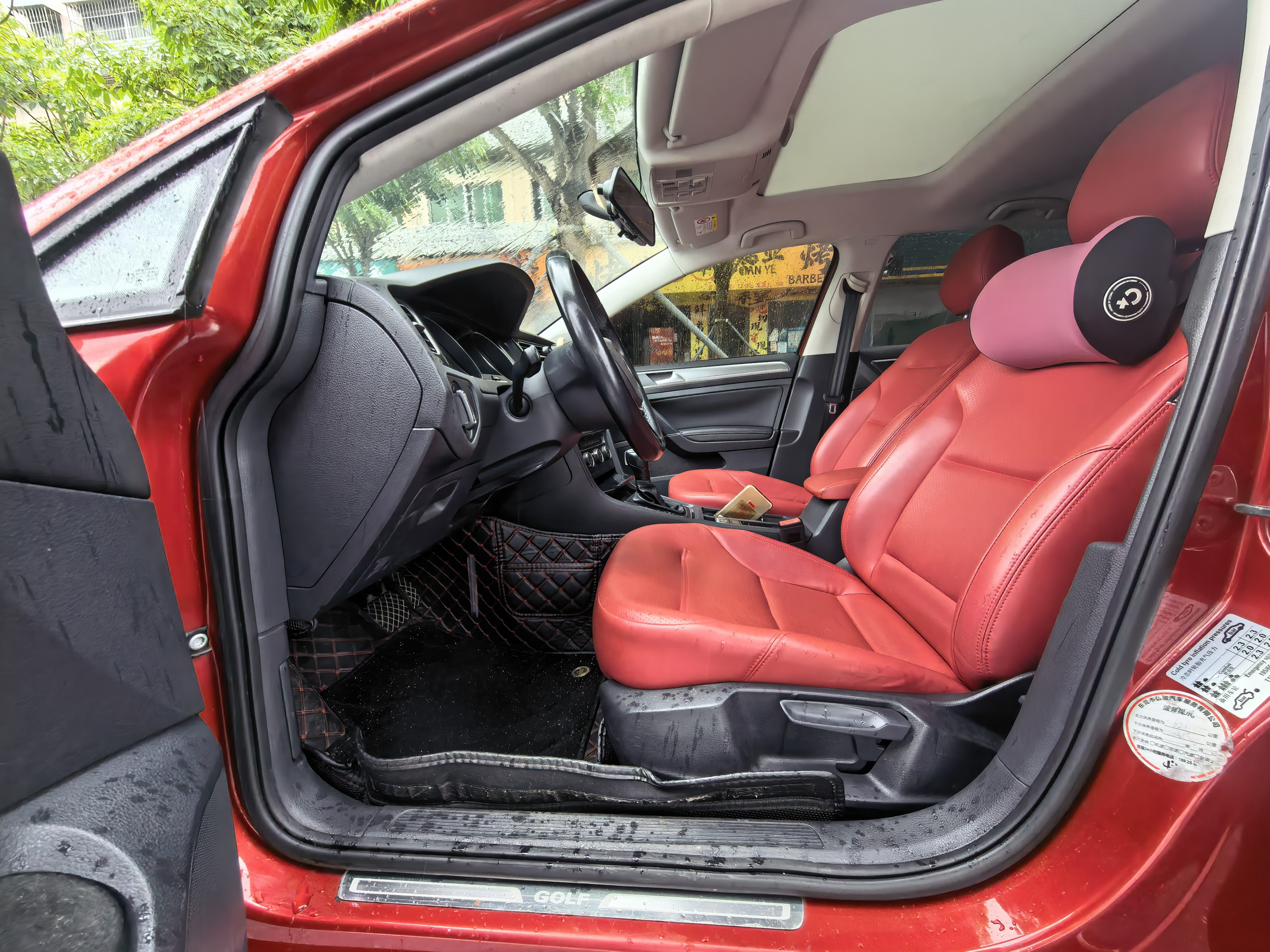 Volkswagen Golf 2018 car image #4