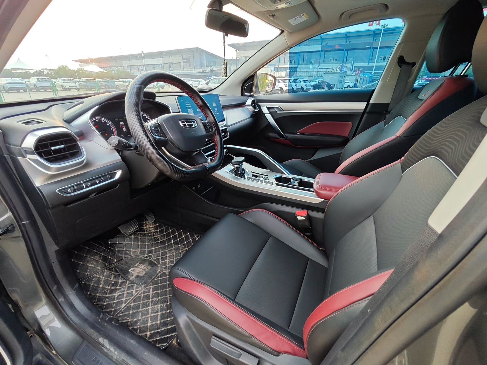 GEELY Coolray 2022 car image #6
