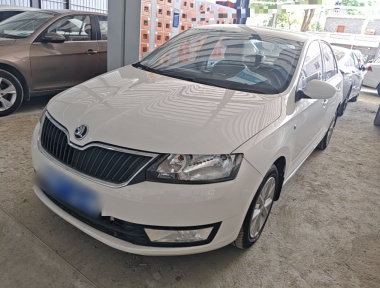Skoda Rapid 2016 Skoda Rapid 2016 image de voiture