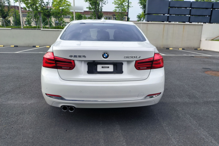BMW 3 Series 2017 #6 BMW 3 Series 2017 car image #6