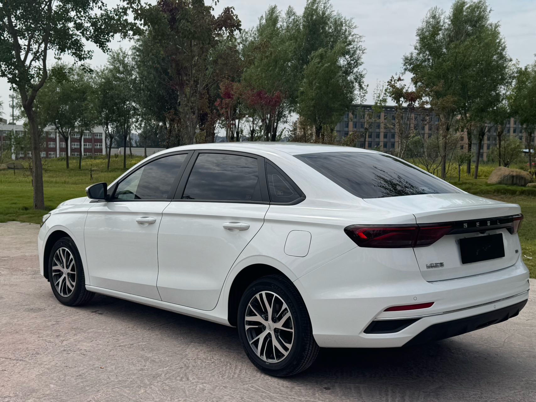 GEELY Emgrand 2023 #6 GEELY Emgrand 2023 car image #6