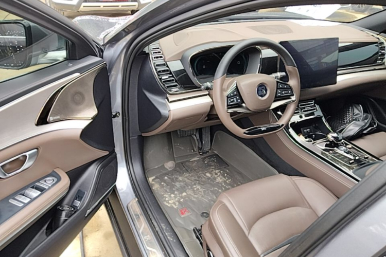 BYD Han 2022 car image #16