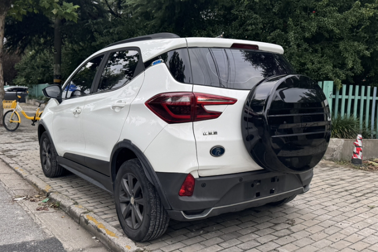BYD Yuan New Energy 2019 car image #3