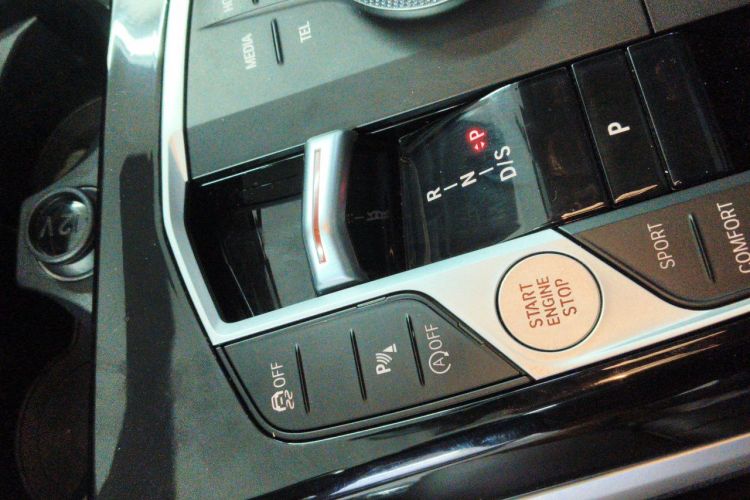 BMW 3 Series 2023 #14 BMW 3 Series 2023 car image #14
