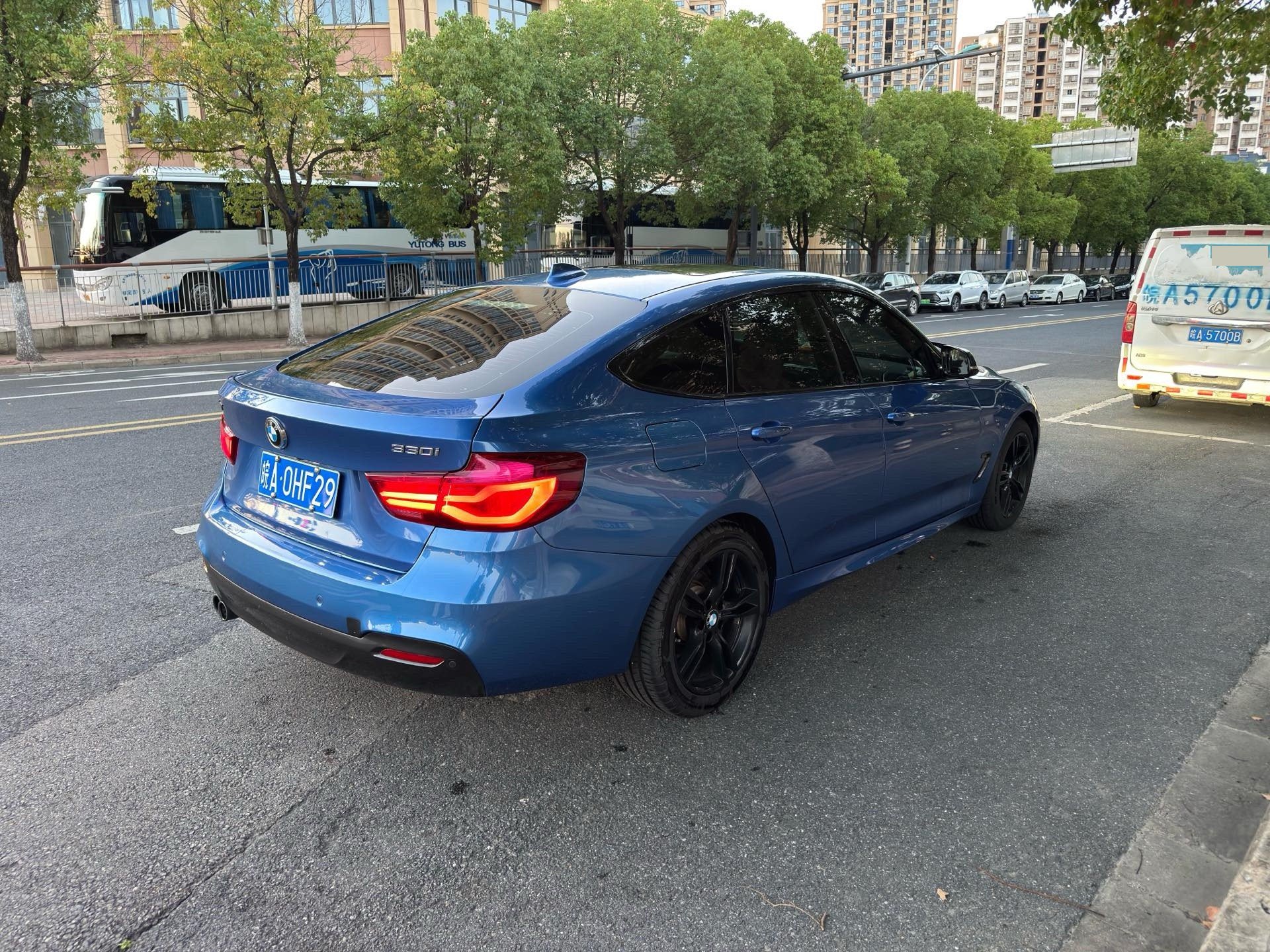 BMW 3 Series GT 2019 #10 BMW 3 Series GT 2019 car image #10