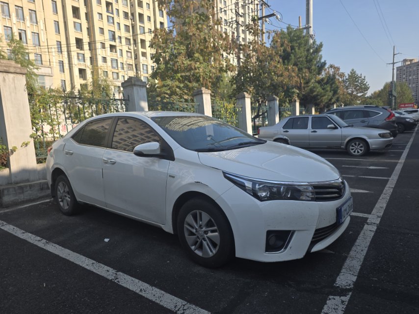 Toyota Corolla 2015 immagine di auto #3