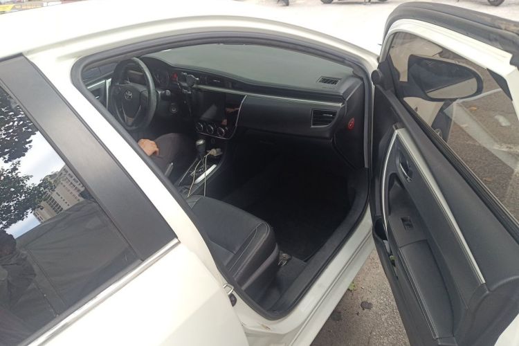 Toyota Corolla 2015 car image #21