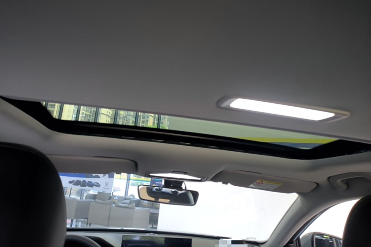 GEELY Emgrand 2023 #18 GEELY Emgrand 2023 car image #18
