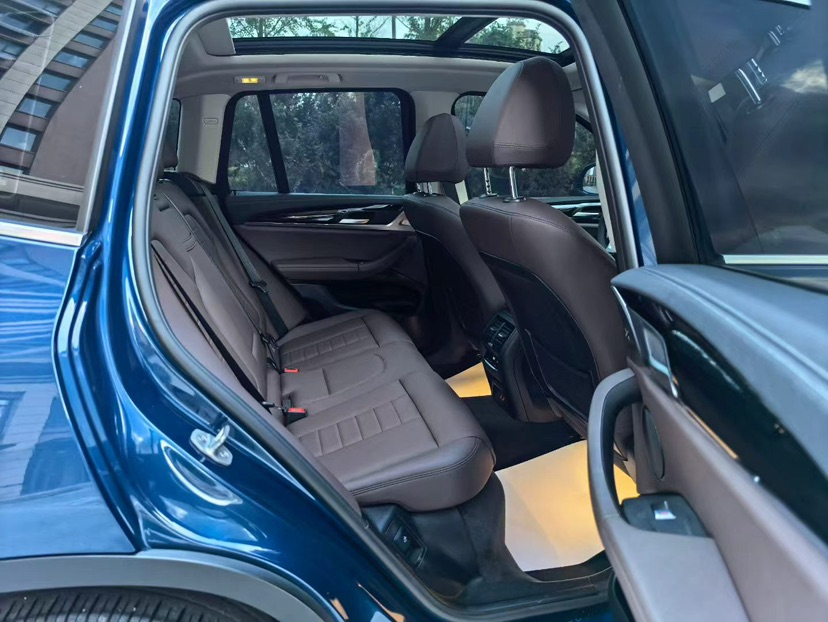 BMW X3 2020 car image #8