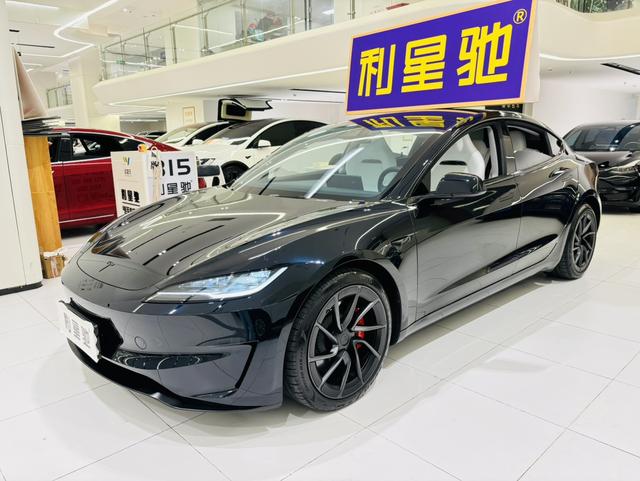 Tesla Model 3 2025 car image #25