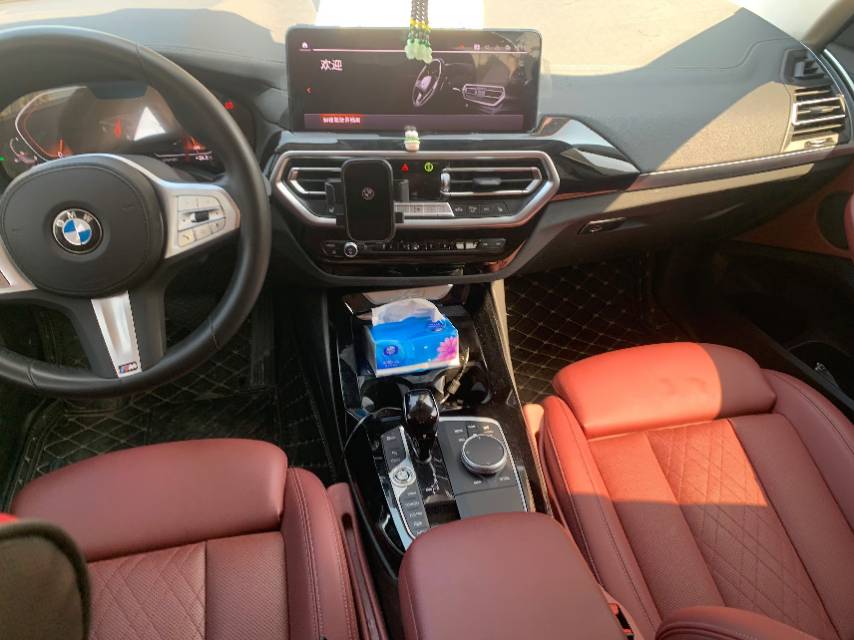 BMW X3 2025 car image #2