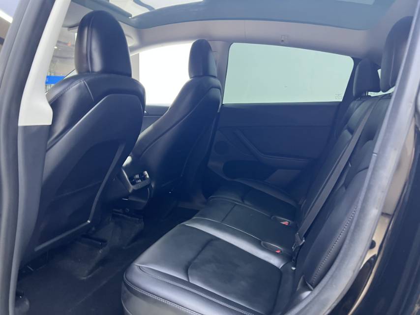 Tesla Model Y 2023 #8 Tesla Model Y 2023 car image #8