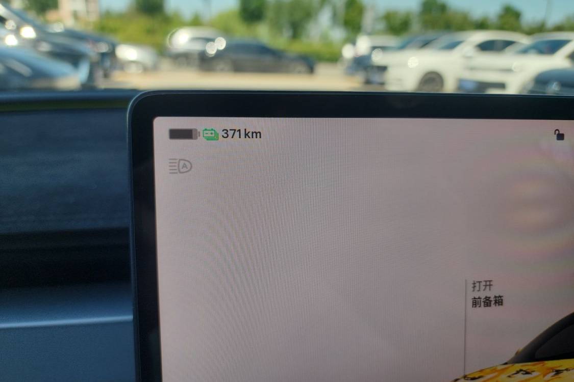 Tesla Model 3 2025 imagen de coche #24