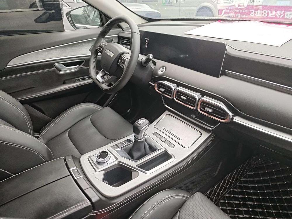 Jetour X70 PLUS 2022 #8 Jetour X70 PLUS 2022 car image #8