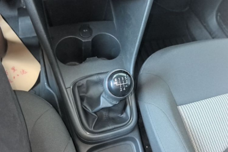 Volkswagen Polo 2016 #18 Volkswagen Polo 2016 car image #18