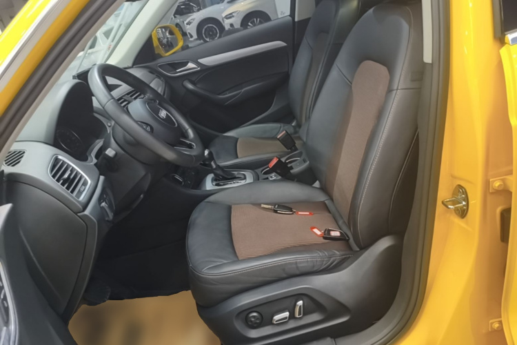 Audi Q3 2018 #15 Audi Q3 2018 car image #15