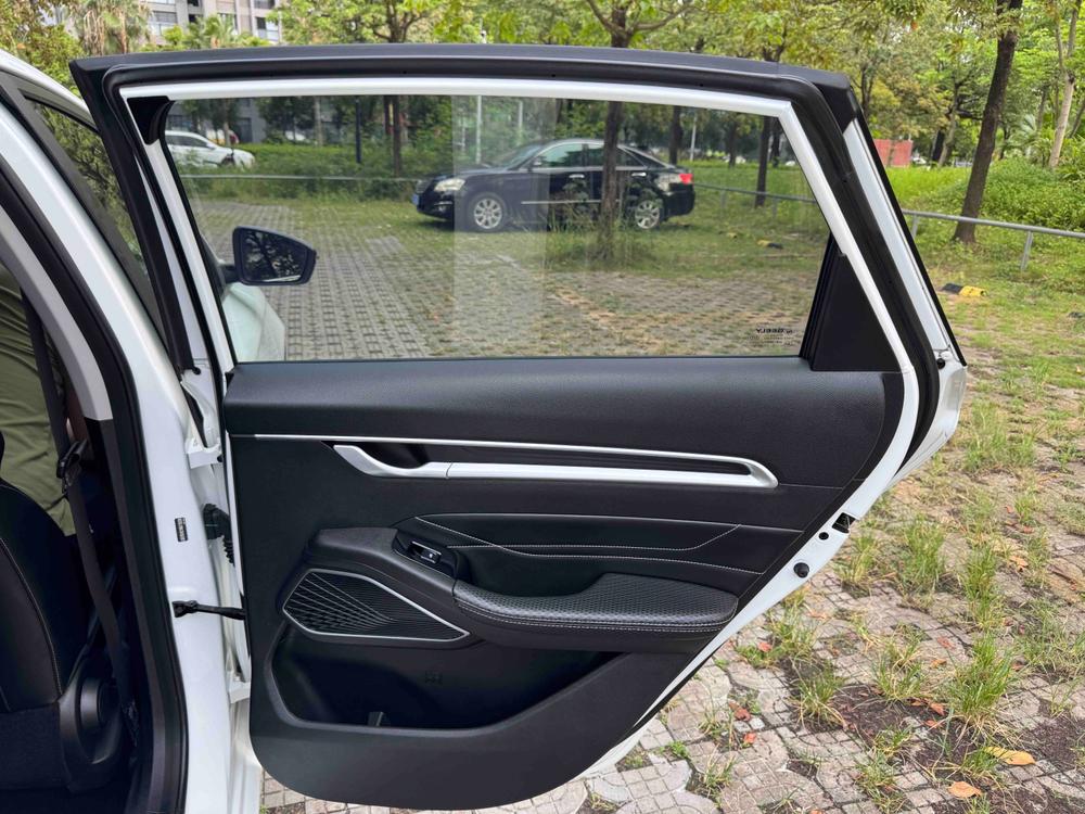 GEELY Emgrand 2022 #26 GEELY Emgrand 2022 car image #26